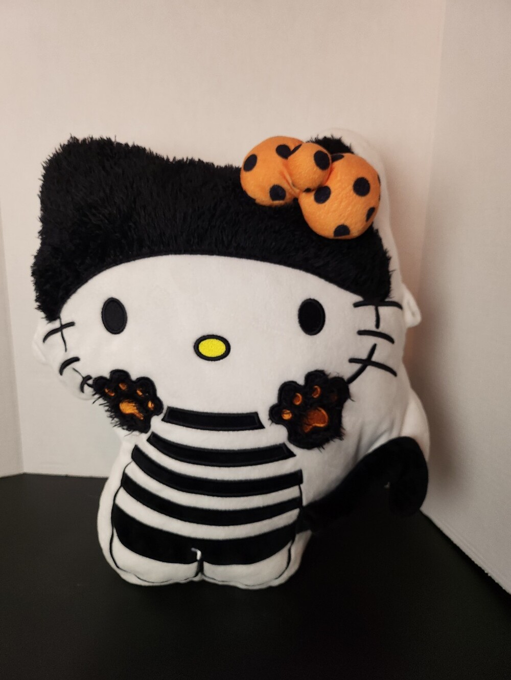 Super Cute Hello Kitty Halloween Pillow Plush Holiday Halloweem